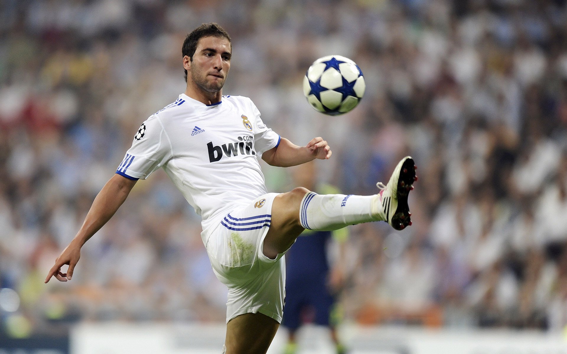 独行侠单节风暴锁定胜局，班凯罗关键先生本色尽显